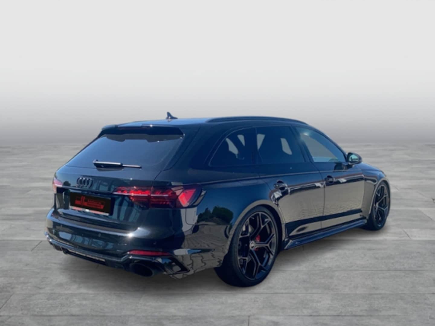 Bild über Audi RS 4 Avant TFSI quattro tiptronic - für weitere Informationen kontaktieren Sie den Audi Partner