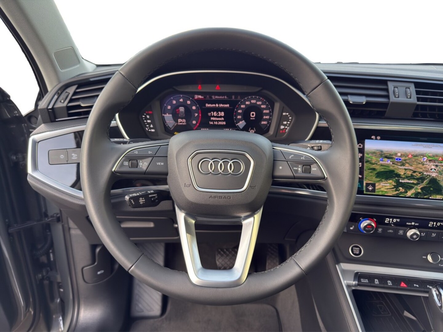 Bild über Audi Q3 TFSI 110 kW S tronic - für weitere Informationen kontaktieren Sie den Audi Partner