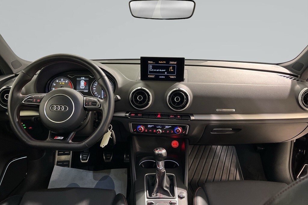 Image about Audi S3 / S3 Sportback / S3 Sedan /  S3 S3 Sportback 2.0 TFSI quattro 300 hk 6-växlad