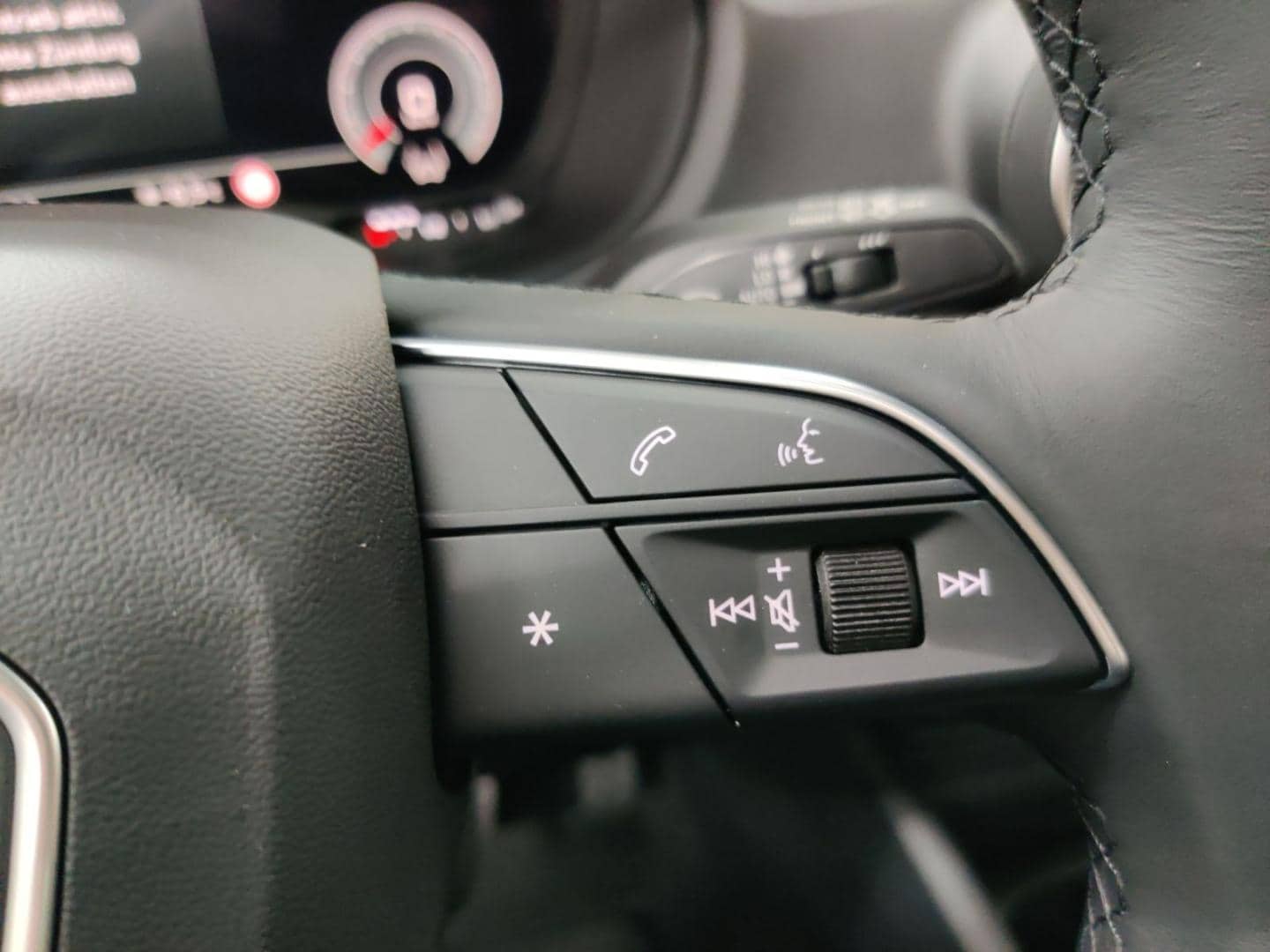 Bild über Audi Q2 advanced 35 TFSI S tronic - für weitere Informationen kontaktieren Sie den Audi Partner