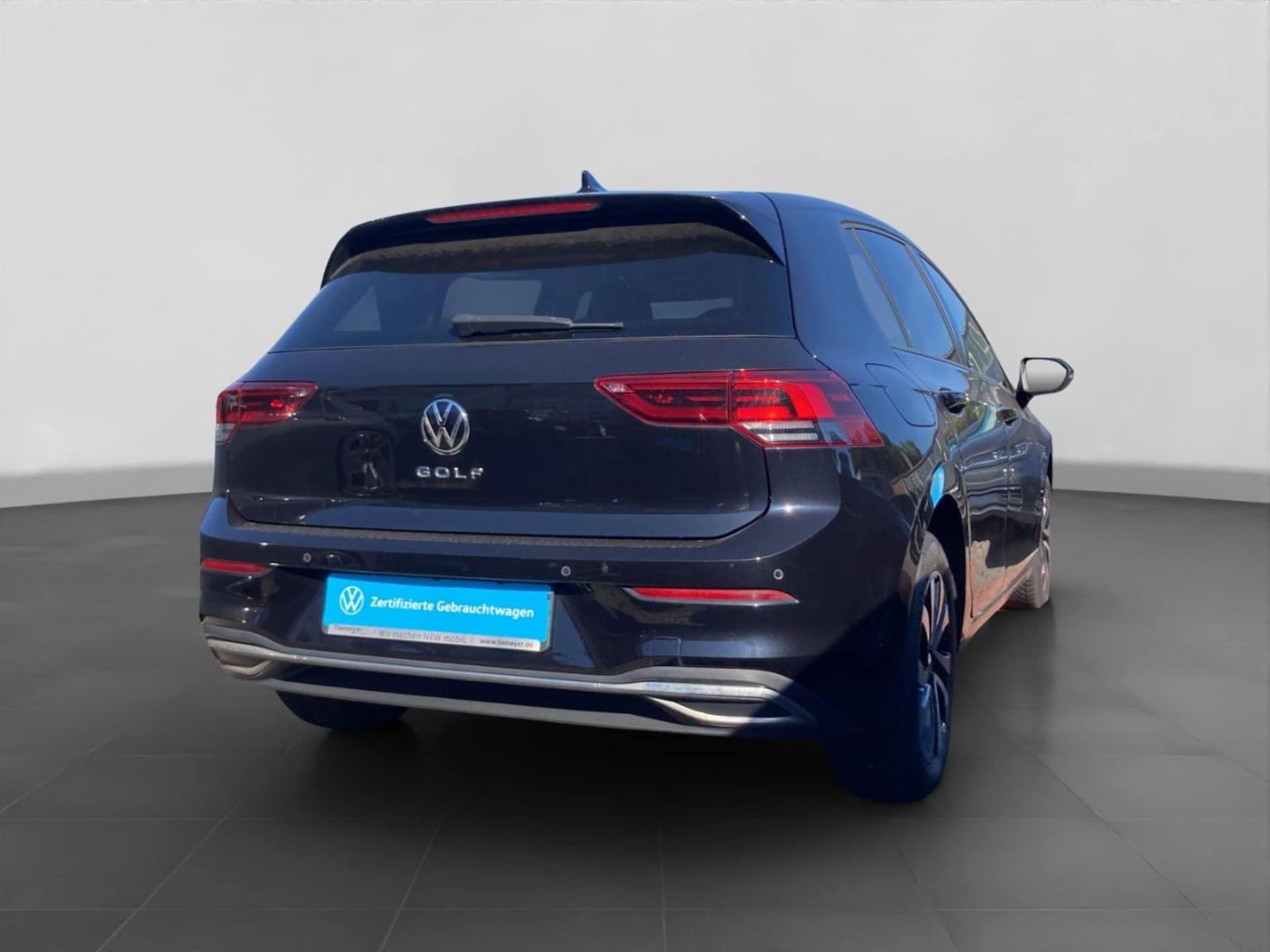 Volkswagen Golf Life