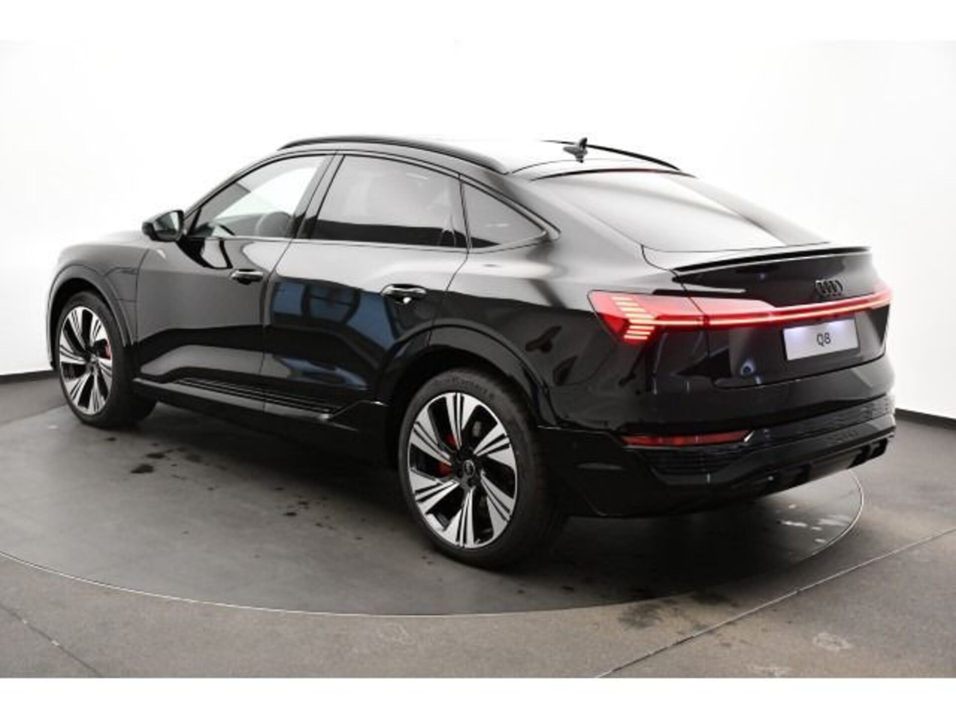 Audi Q8 Sportback e-tron S line