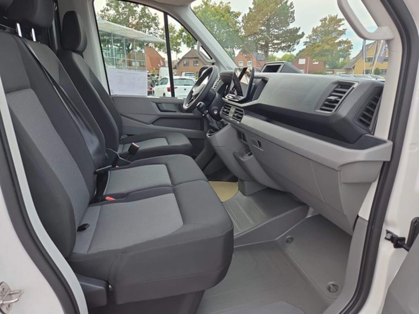 Volkswagen Crafter Kasten mittlerer Radstand – Bild 17