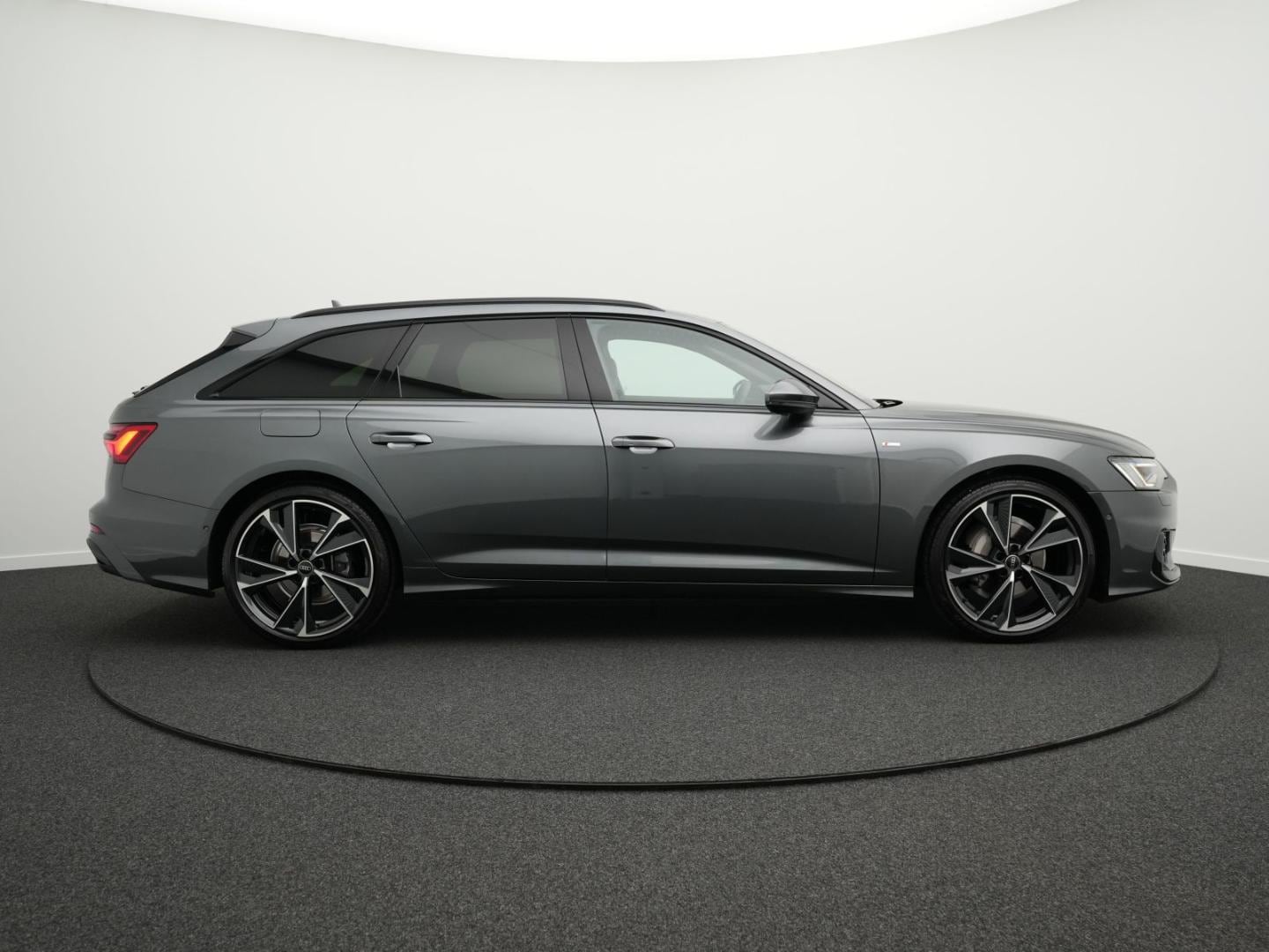 Image about Audi A6 Avant S line 40 TDI quattro S tronic