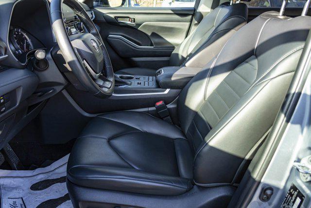 2022 TOYOTA HIGHLANDER - Image 11