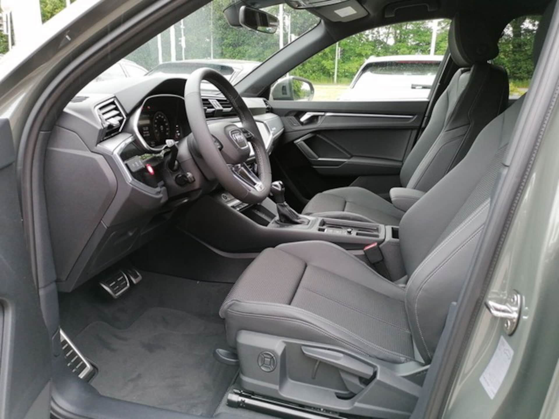 Audi Q3 SUV S line