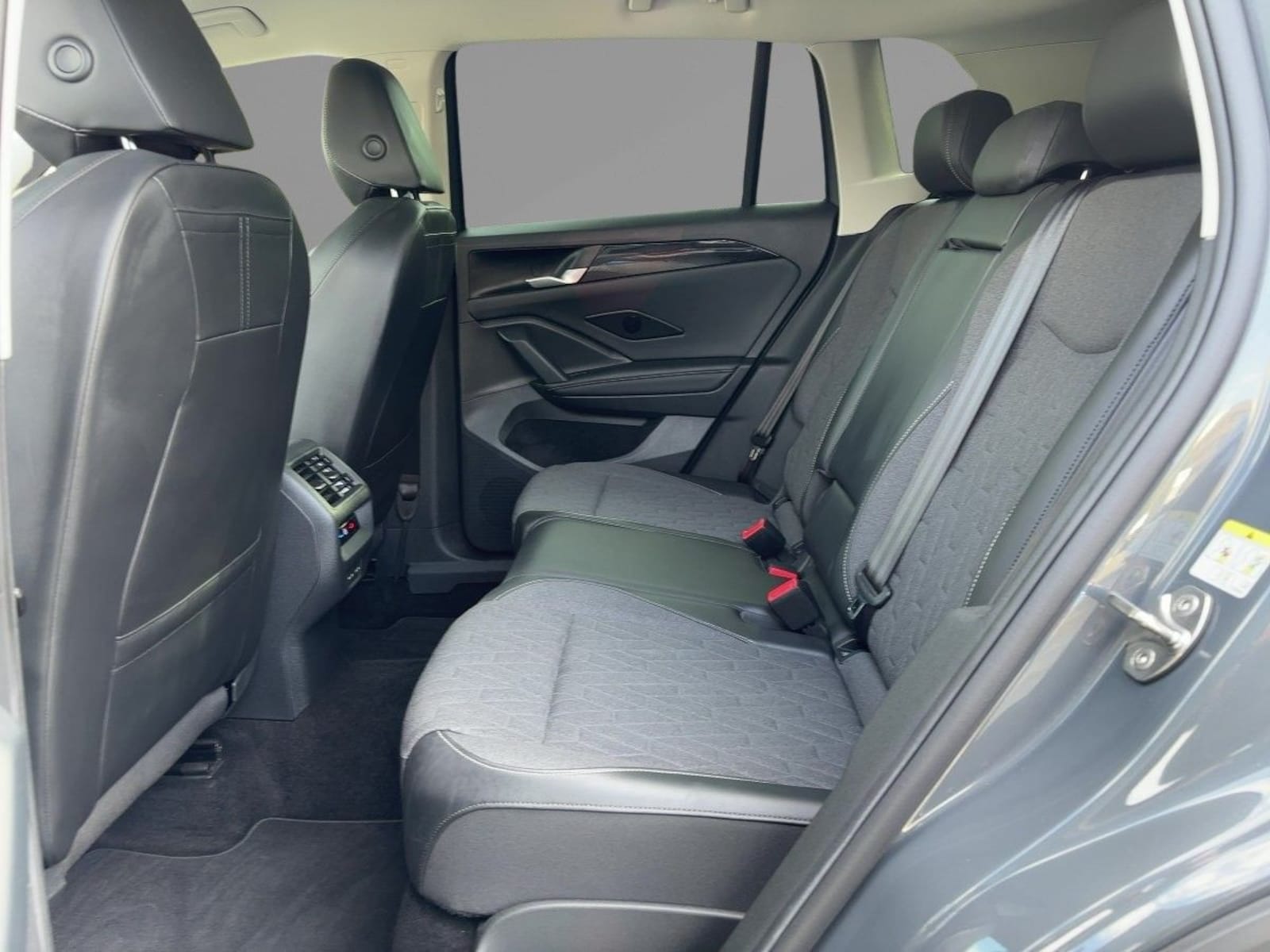 Volkswagen Tiguan – Bild 8