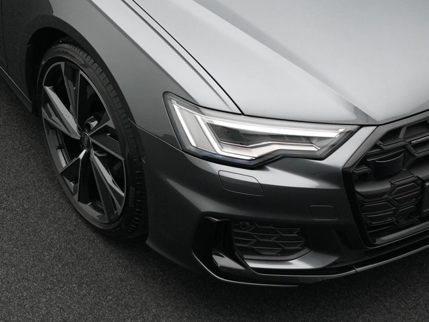 Image about Audi A6 Avant S line 40 TDI quattro S tronic
