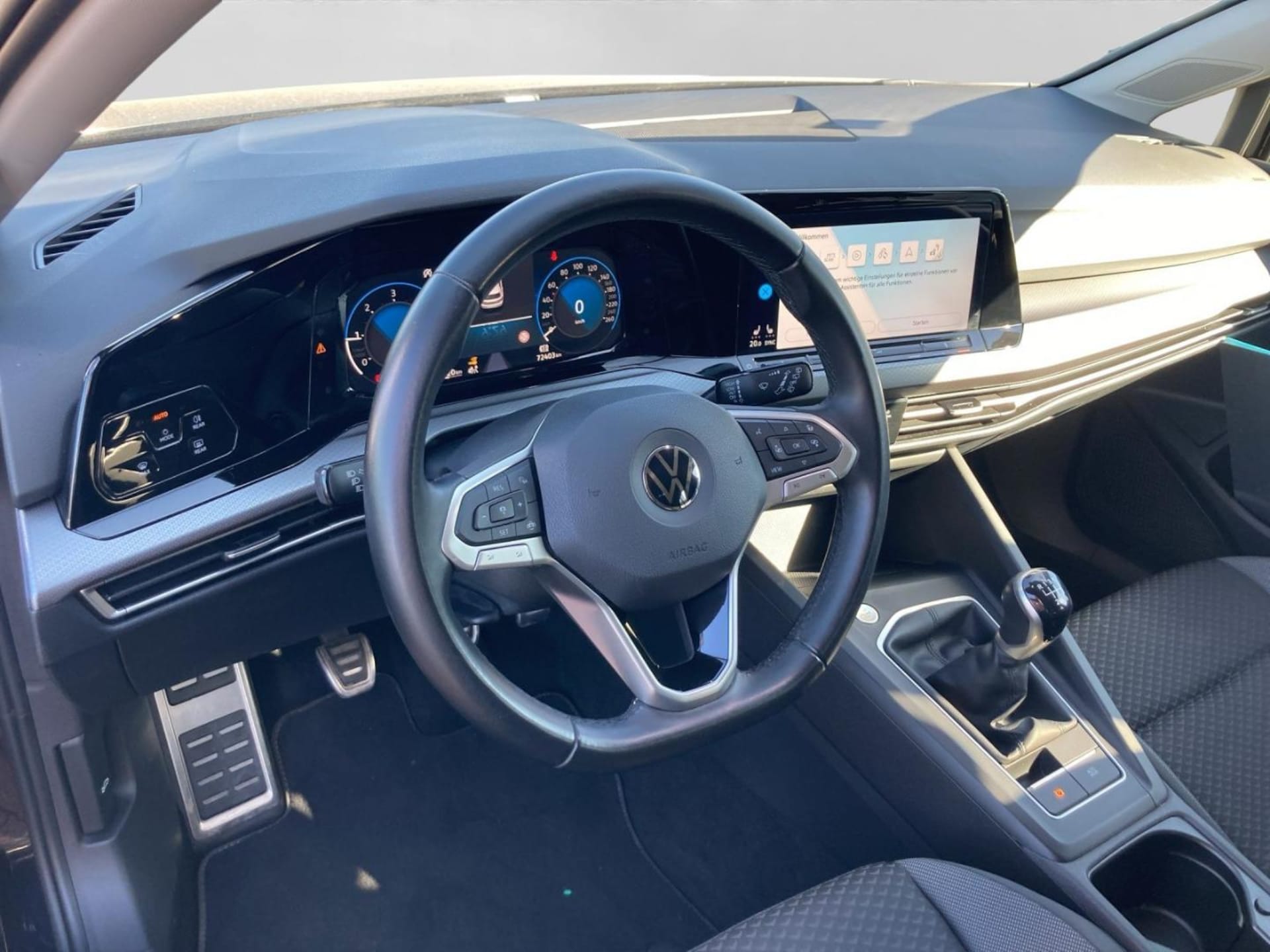 Volkswagen Golf Life