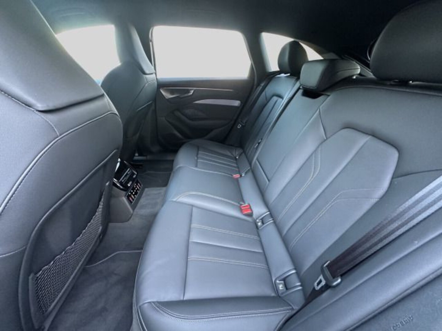 Bild über Audi A6 Avant edition one TDI quattro 150 kW S tronic - für weitere Informationen kontaktieren Sie den Audi Partner