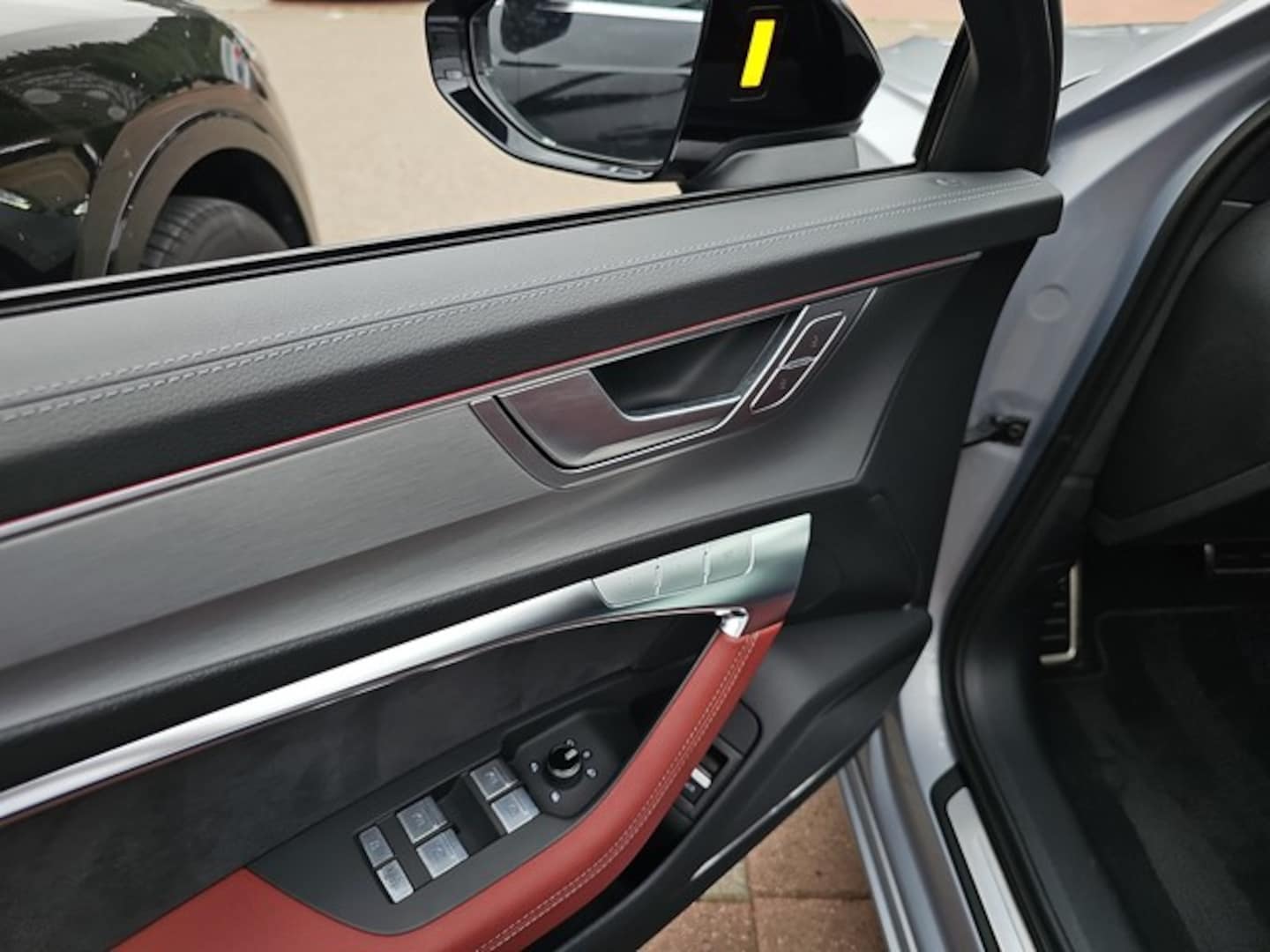 Bild über Audi S6 Limousine TDI quattro tiptronic - für weitere Informationen kontaktieren Sie den Audi Partner