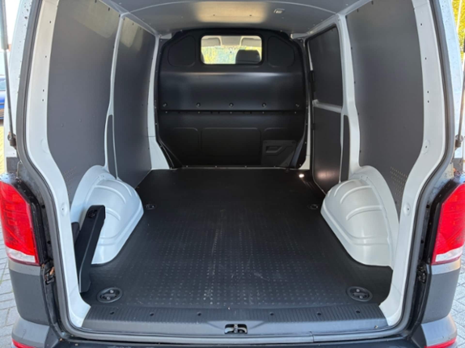 Volkswagen T6.1 Transporter Kasten kurzer Radstand