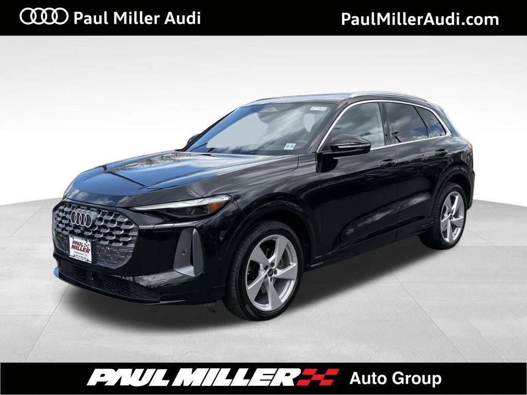2025 Audi Q5 40 Prestige's photo
