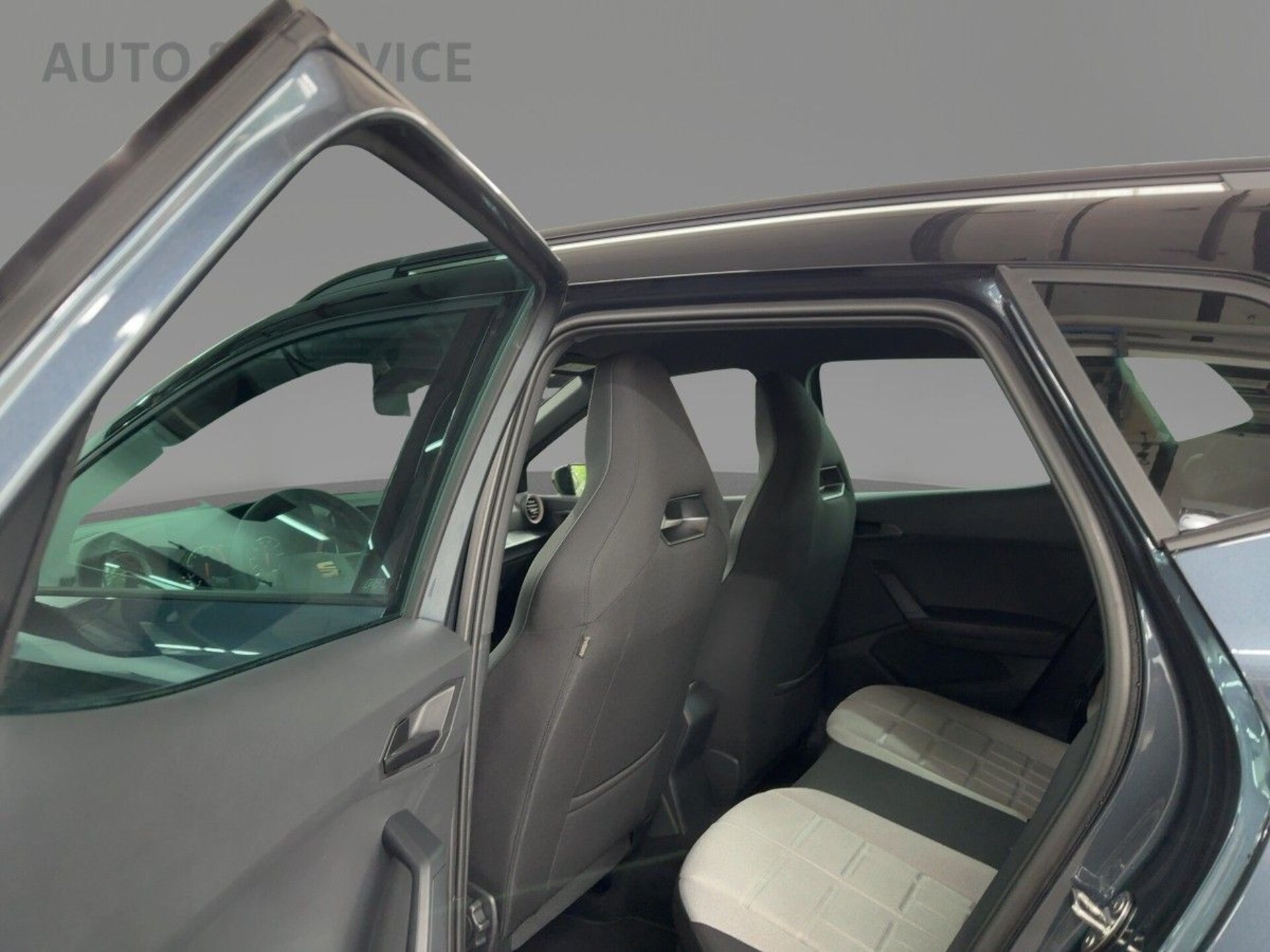SEAT Arona FR