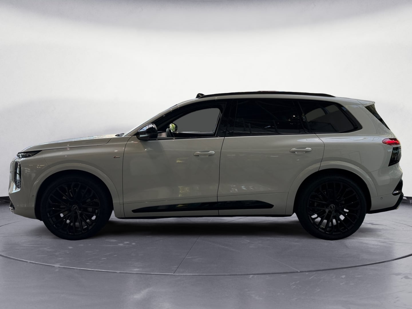 Bild über Audi Q7 SUV TDI quattro 220 kW tiptronic - für weitere Informationen kontaktieren Sie den Audi Partner