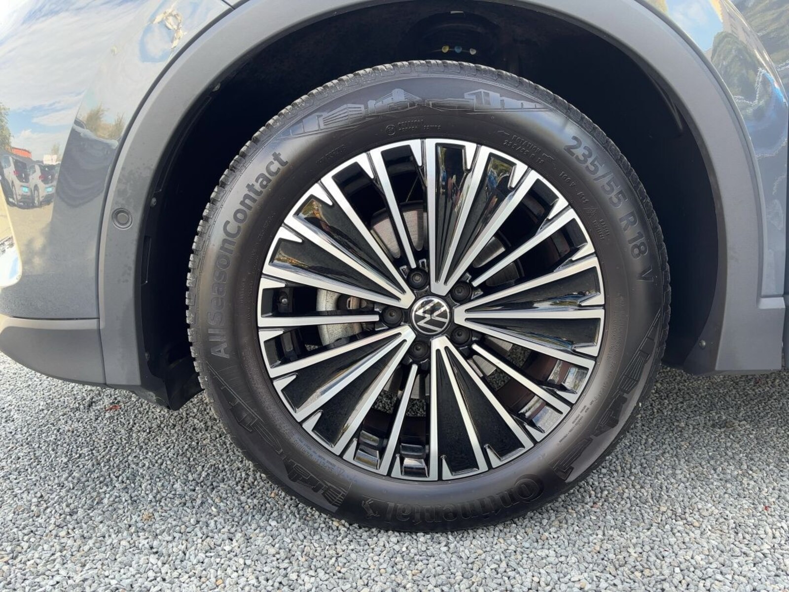 Volkswagen Tiguan – Bild 12