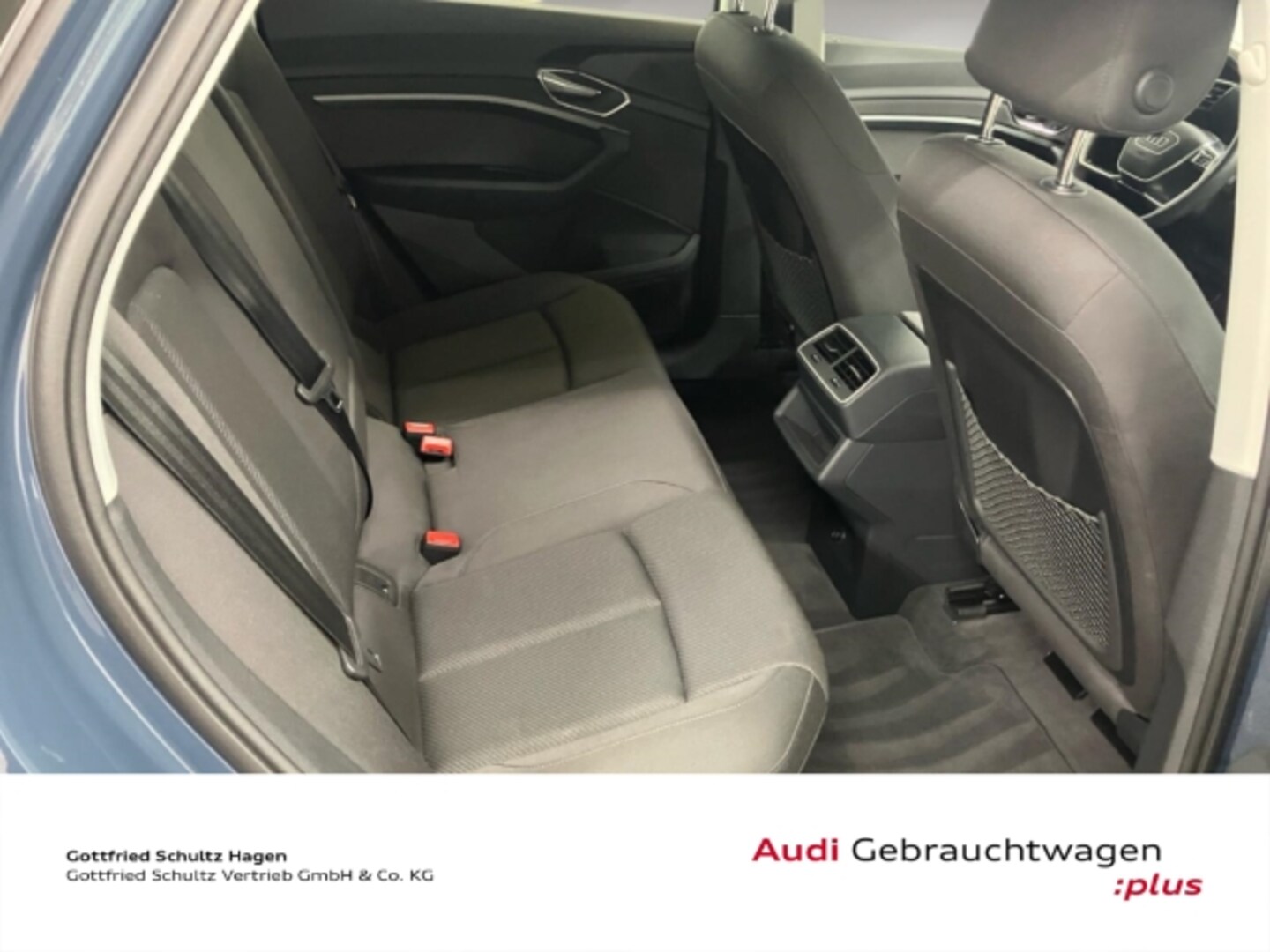 Bild über Audi Q8 e-tron S line 50 e-tron quattro - für weitere Informationen kontaktieren Sie den Audi Partner
