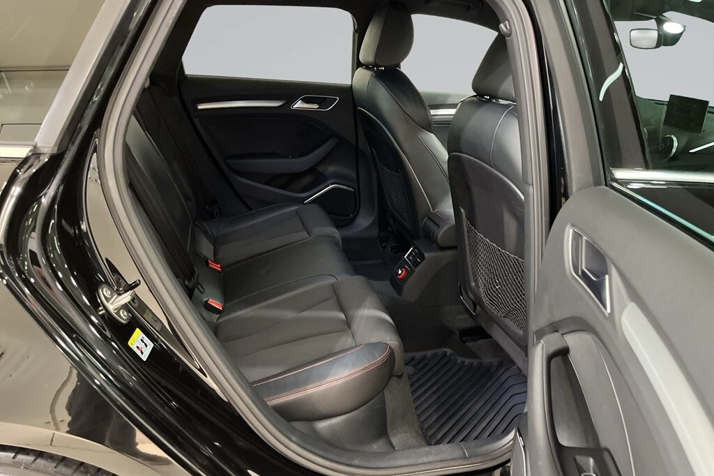 Image about Audi S3 / S3 Sportback / S3 Sedan /  S3 S3 Sportback 2.0 TFSI quattro 300 hk 6-växlad