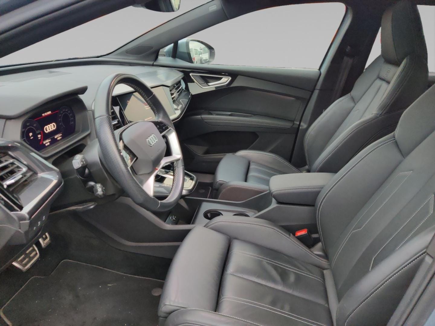 Bild über Audi Q4 e-tron 40 e-tron - für weitere Informationen kontaktieren Sie den Audi Partner