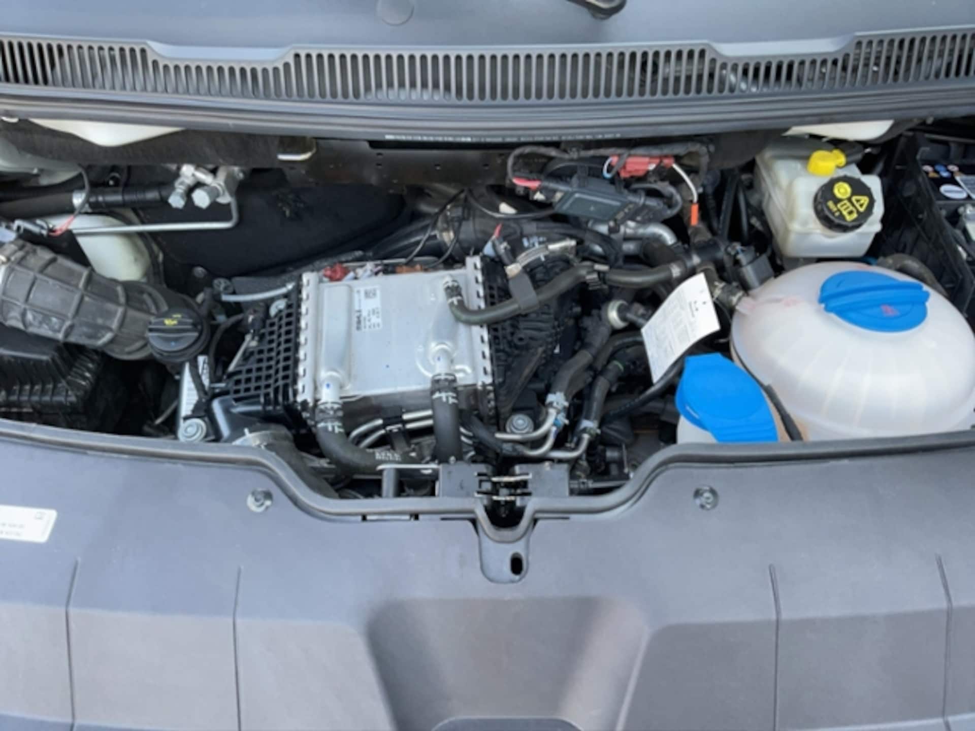 Volkswagen T6.1 Transporter Kombi kurzer Radstand