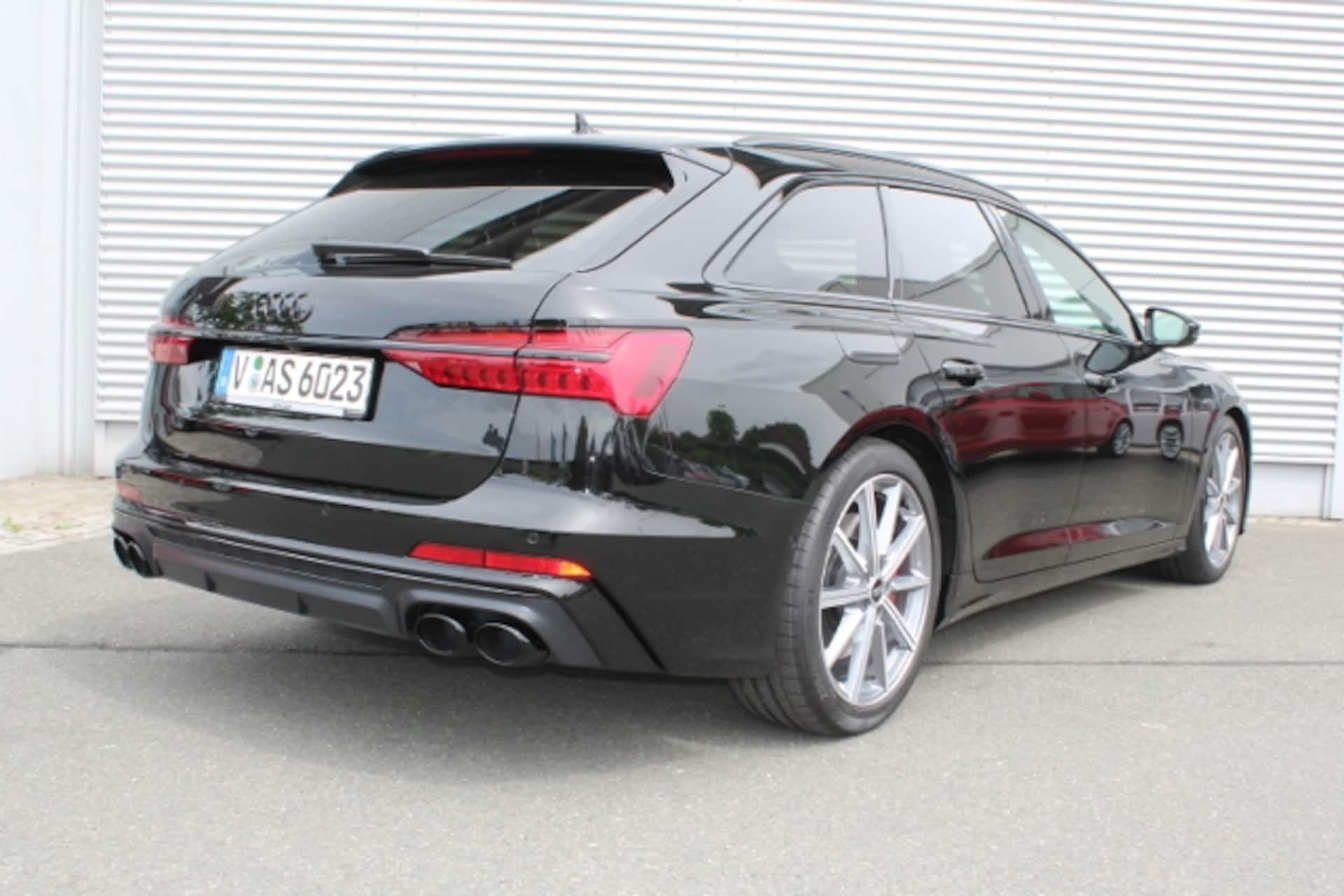 Audi S6 Avant