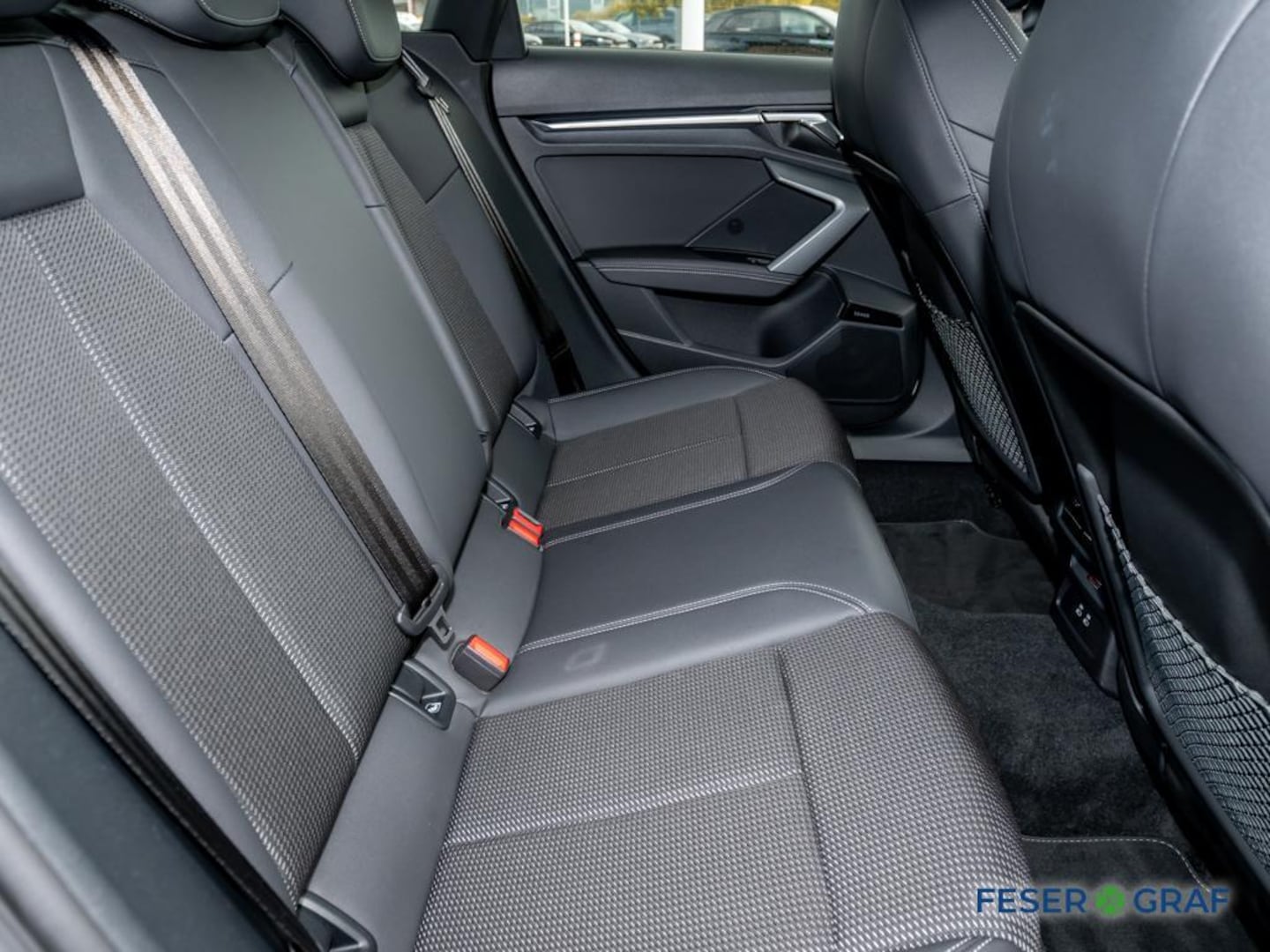 Bild über Audi S3 Limousine TFSI quattro S tronic - für weitere Informationen kontaktieren Sie den Audi Partner