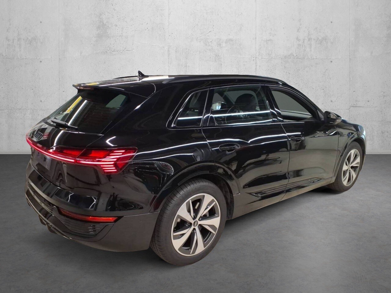 Image about Audi Q8 e-tron S line 50 e-tron quattro