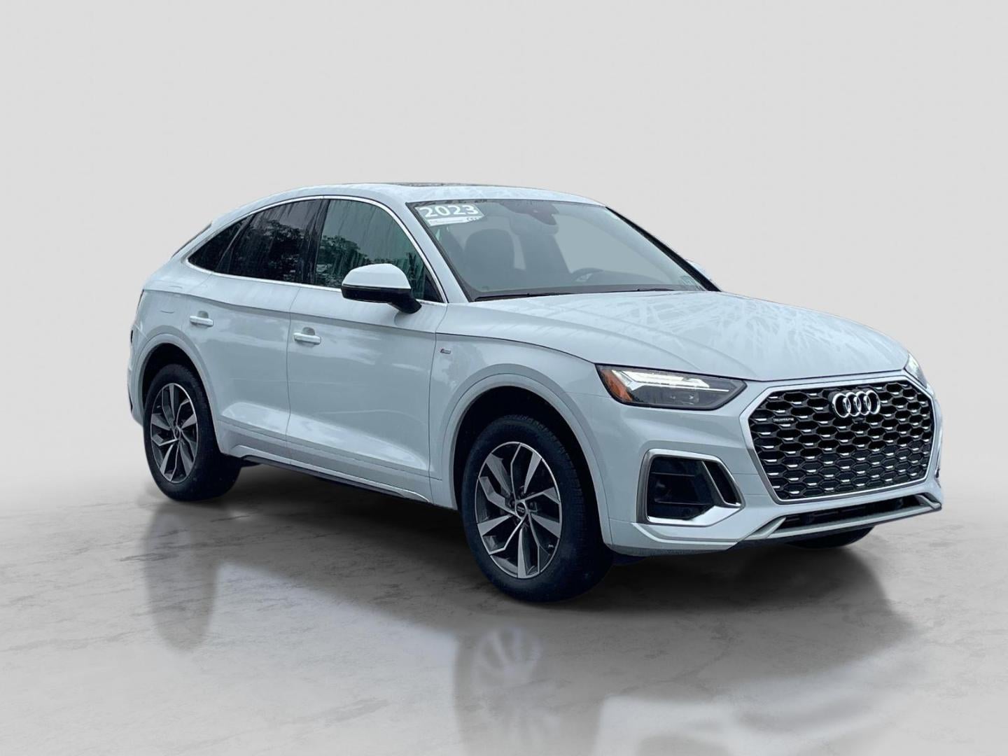2023 Audi Q5 Sportback 45 Premium Plus's photo
