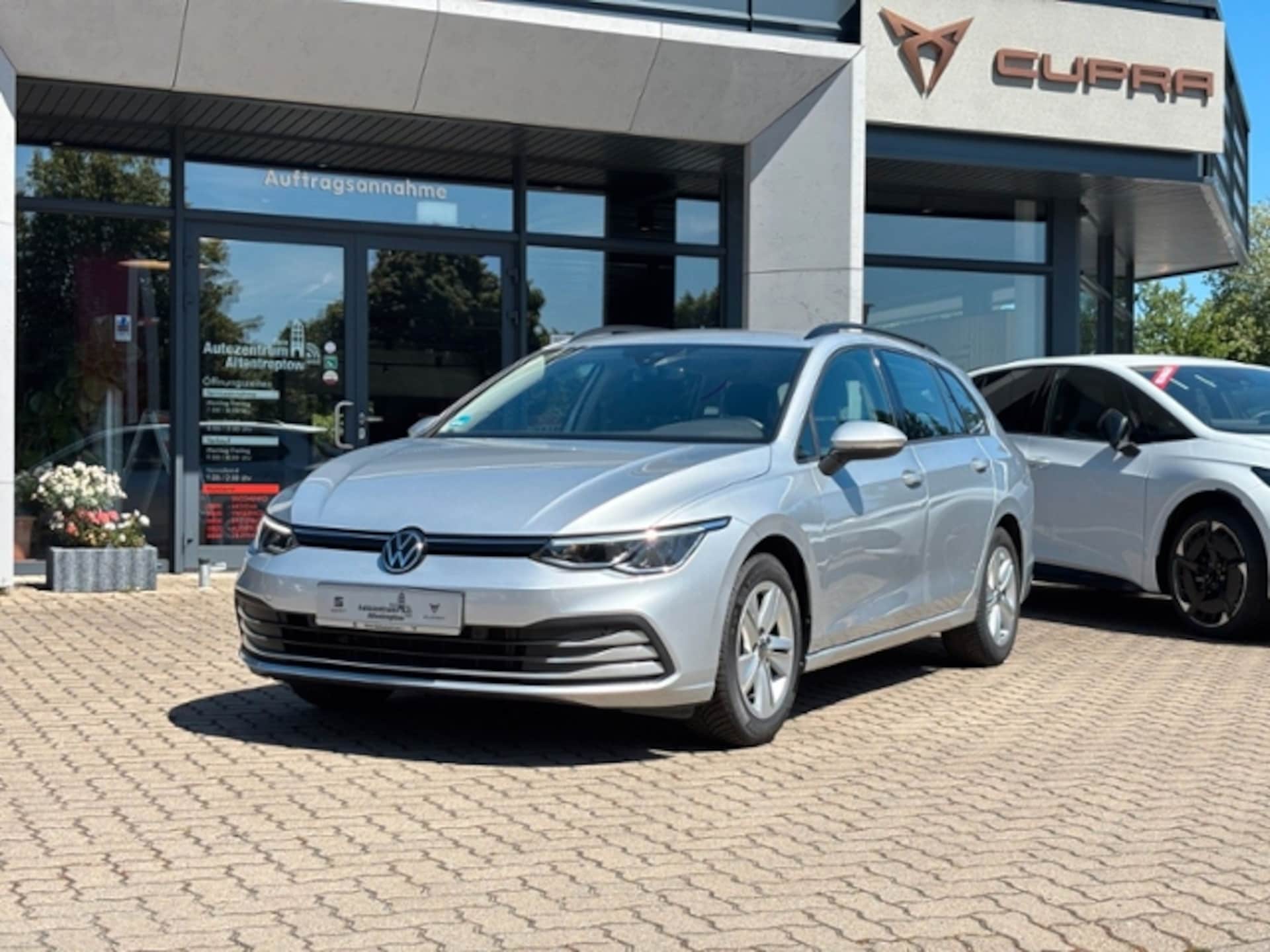 Volkswagen Golf Variant Life