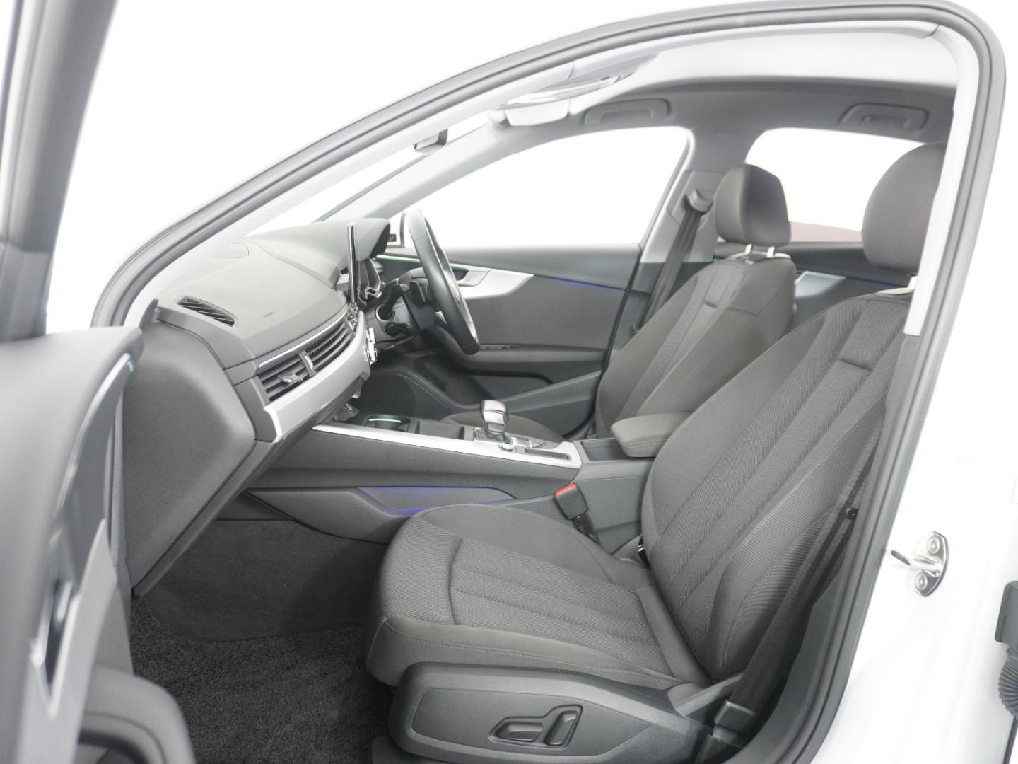 Audi A4 Sedan