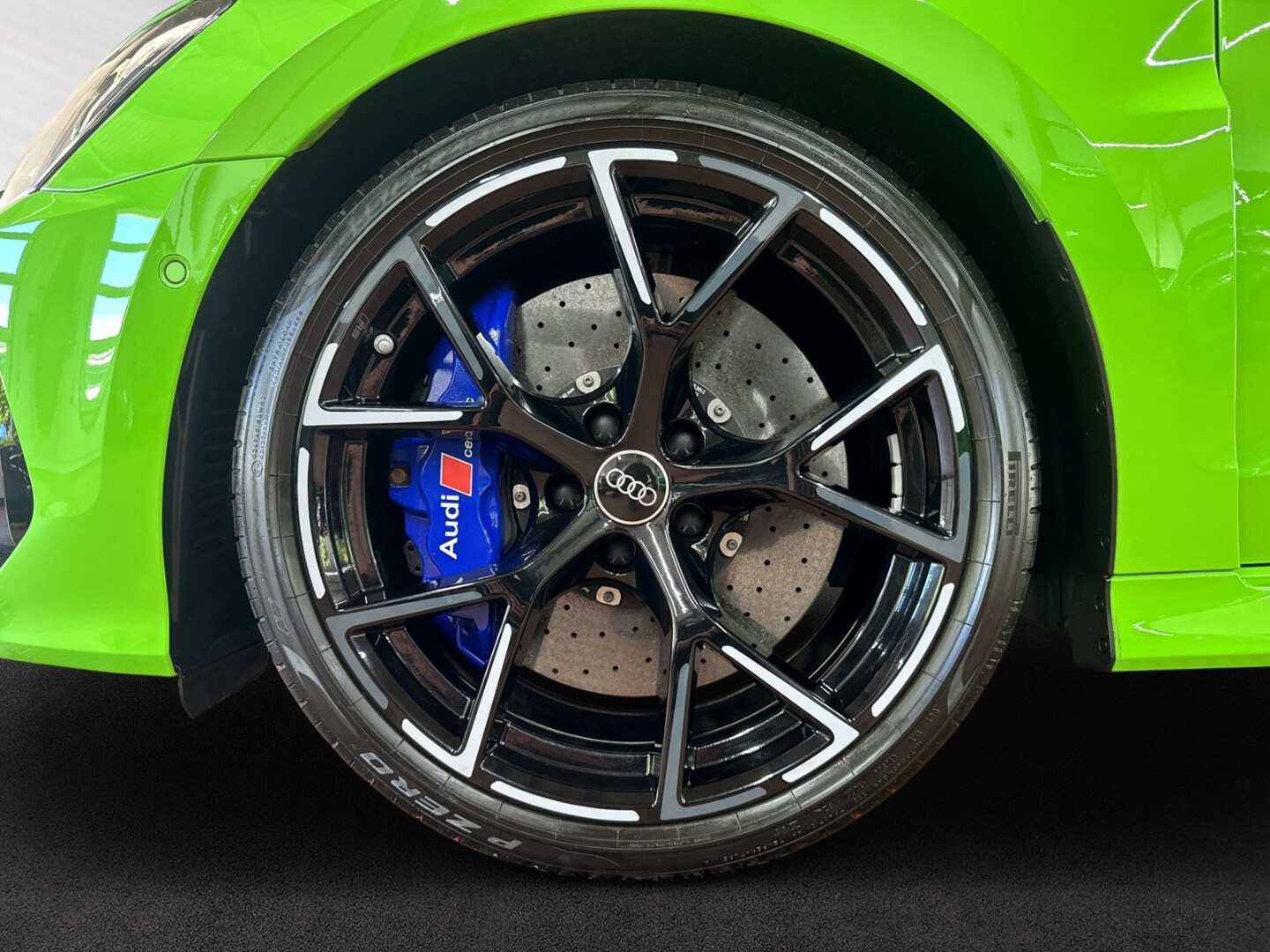 Image about Audi RS 3 Limousine TFSI quattro S tronic