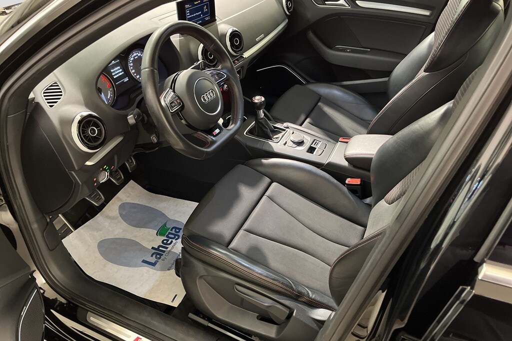 Image about Audi S3 / S3 Sportback / S3 Sedan /  S3 S3 Sportback 2.0 TFSI quattro 300 hk 6-växlad