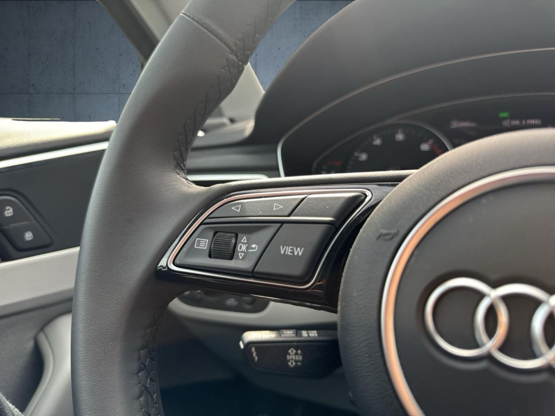 Audi A4 Avant S line