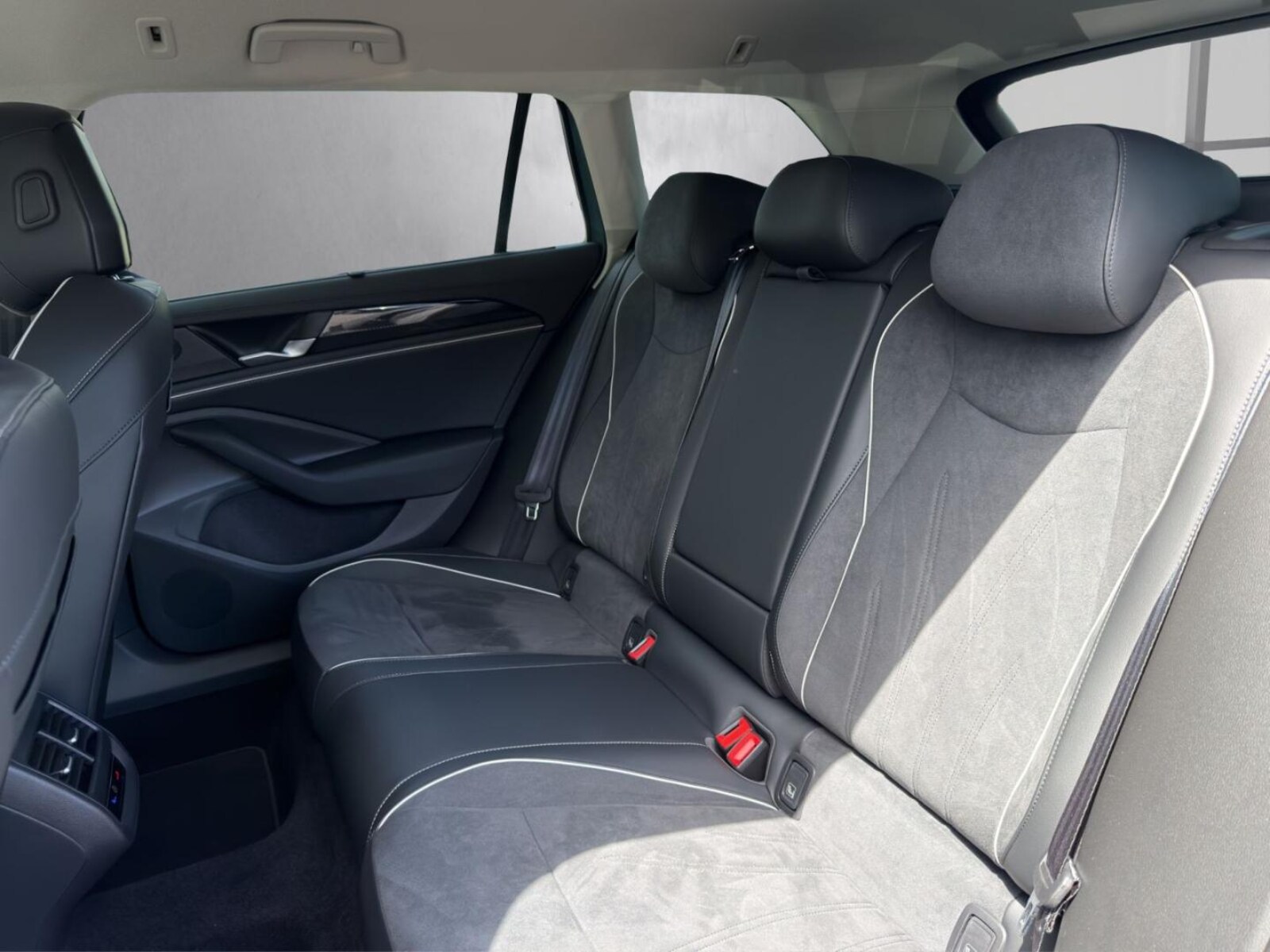 Volkswagen Passat – Bild 10