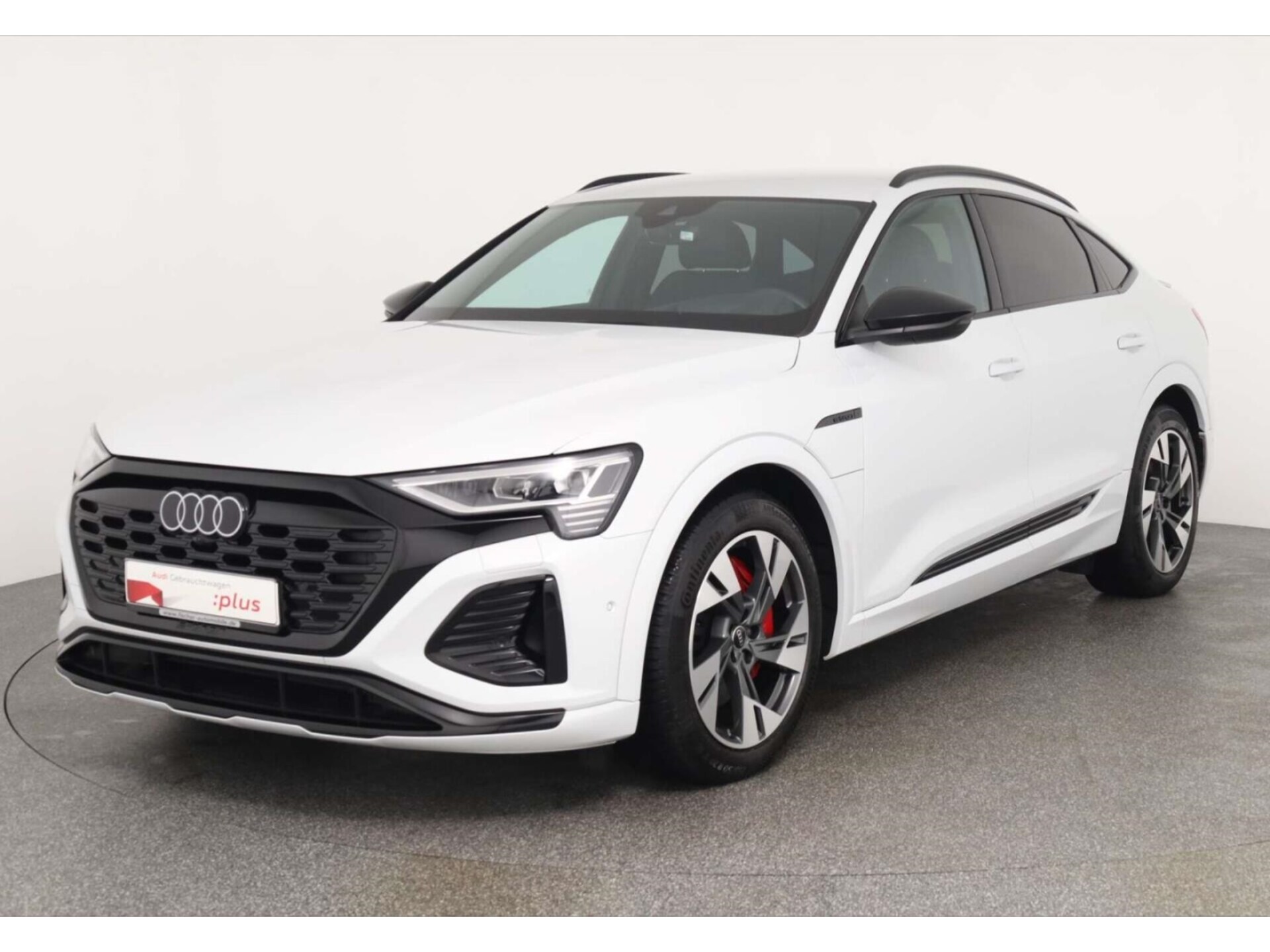 Audi Q8 Sportback e-tron S line