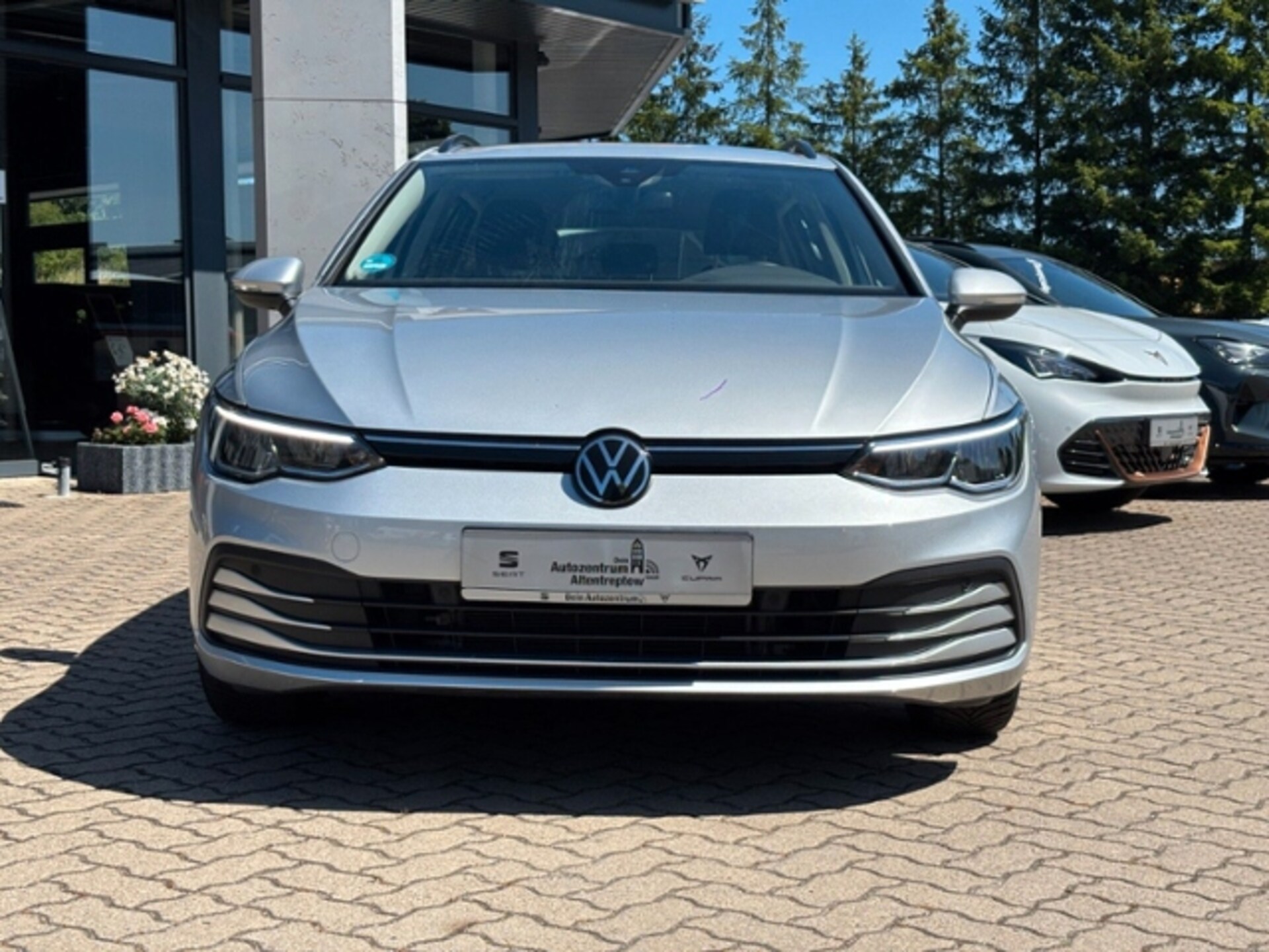 Volkswagen Golf Variant Life