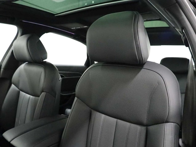 2026 Audi A8 Base - Photo 18