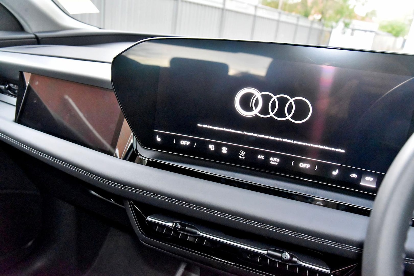 Image about Audi Q6 SUV e-tron e-tron
