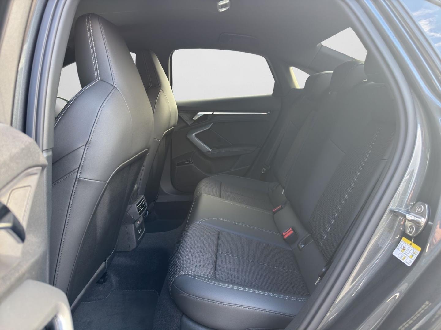 Bild über Audi A3 Limousine TFSI 110 kW S tronic - für weitere Informationen kontaktieren Sie den Audi Partner