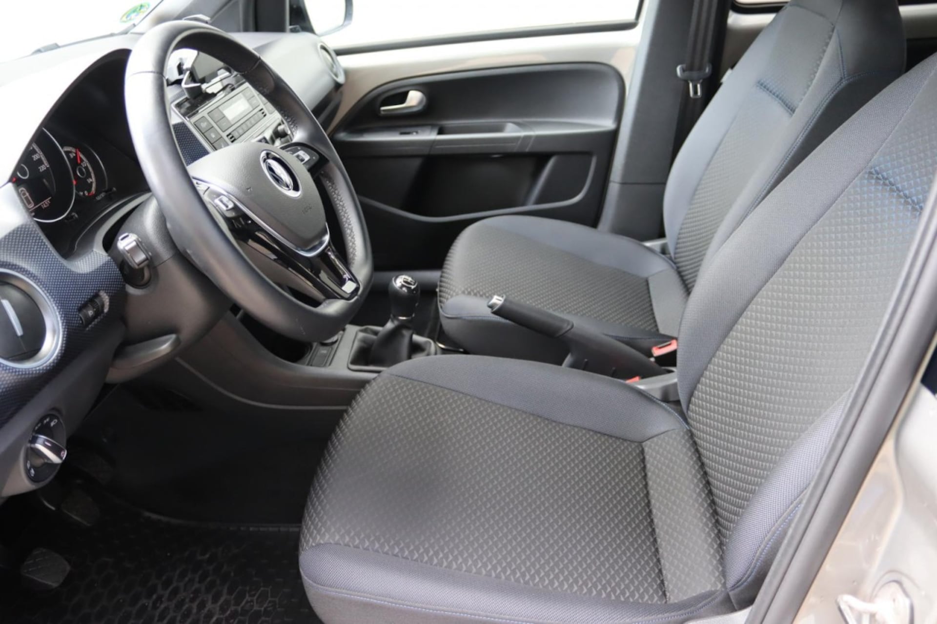 Volkswagen up! UNITED