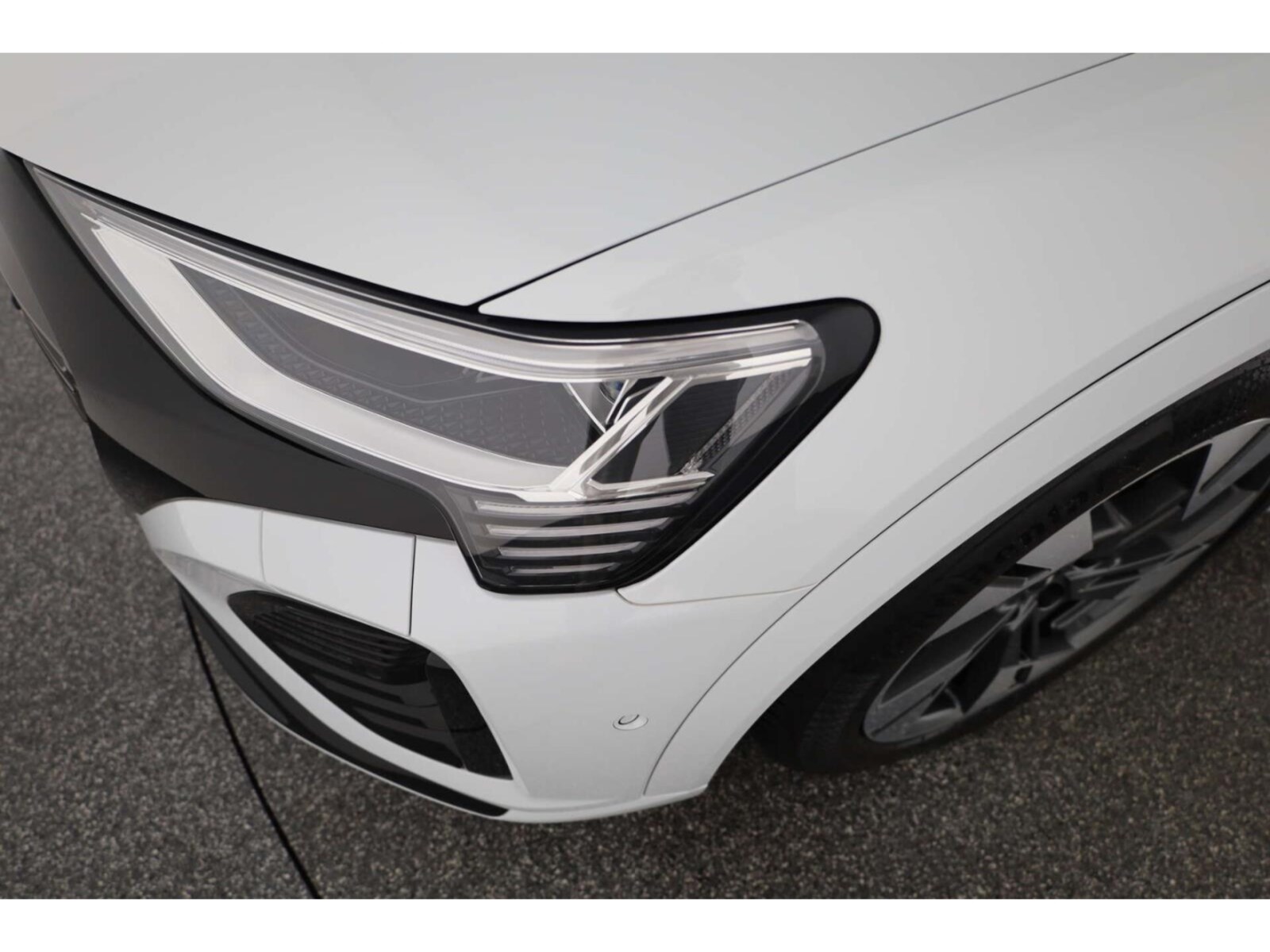Audi Q8 Sportback e-tron – Bild 7