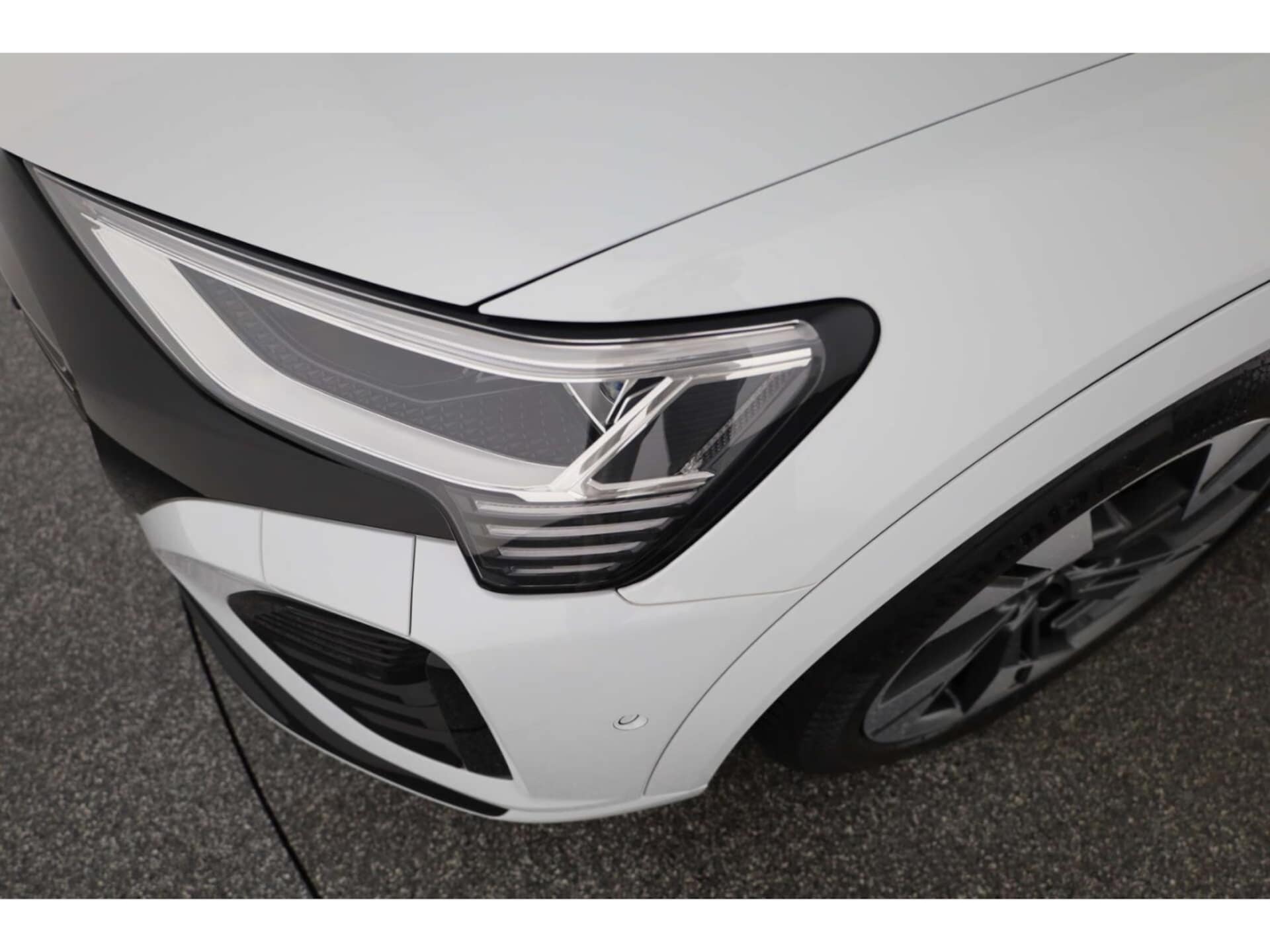 Audi Q8 Sportback e-tron S line