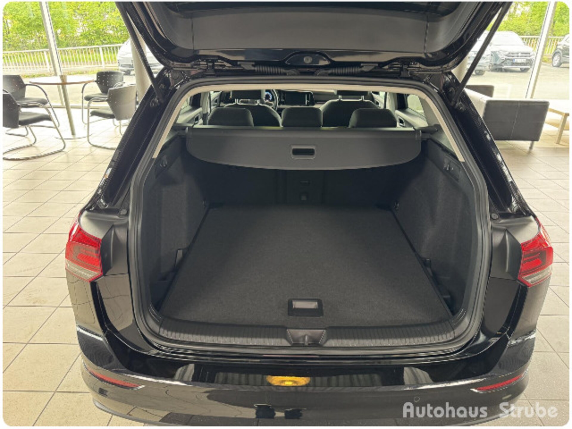 Volkswagen Golf Variant Life