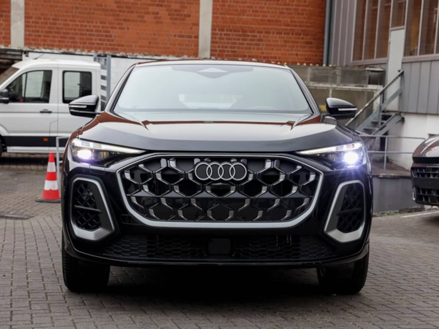 Bild über Audi Q5 Sportback TDI quattro 150 kW S tronic - für weitere Informationen kontaktieren Sie den Audi Partner