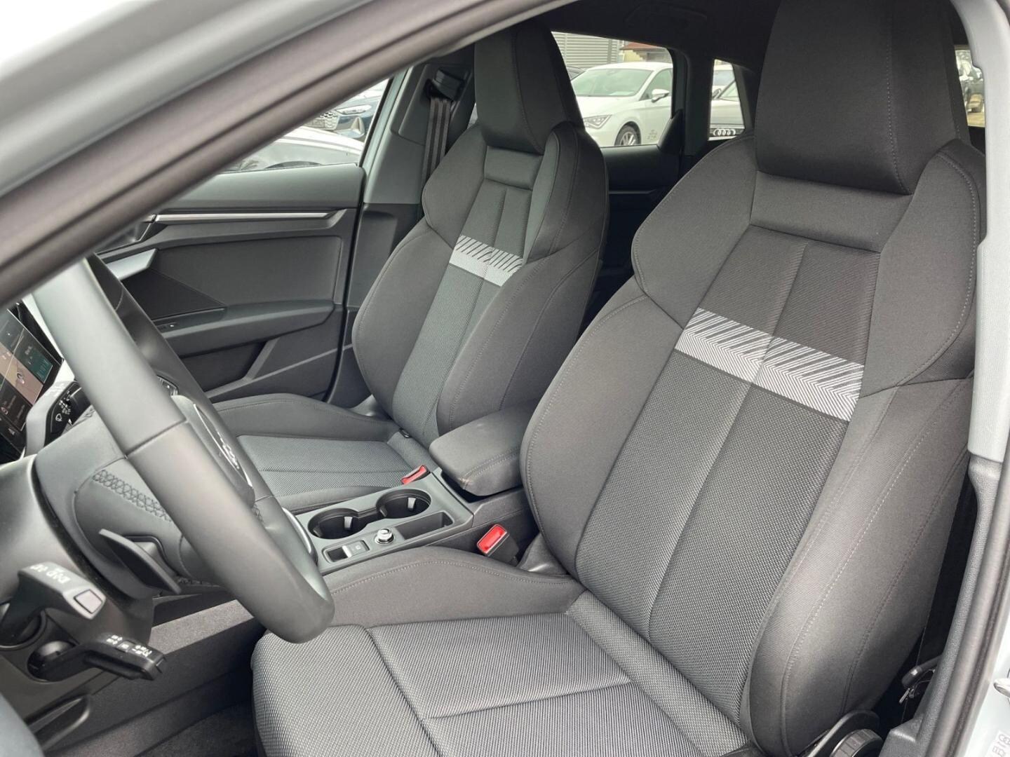 Bild über Audi A3 allstreet 35 TDI S tronic - für weitere Informationen kontaktieren Sie den Audi Partner