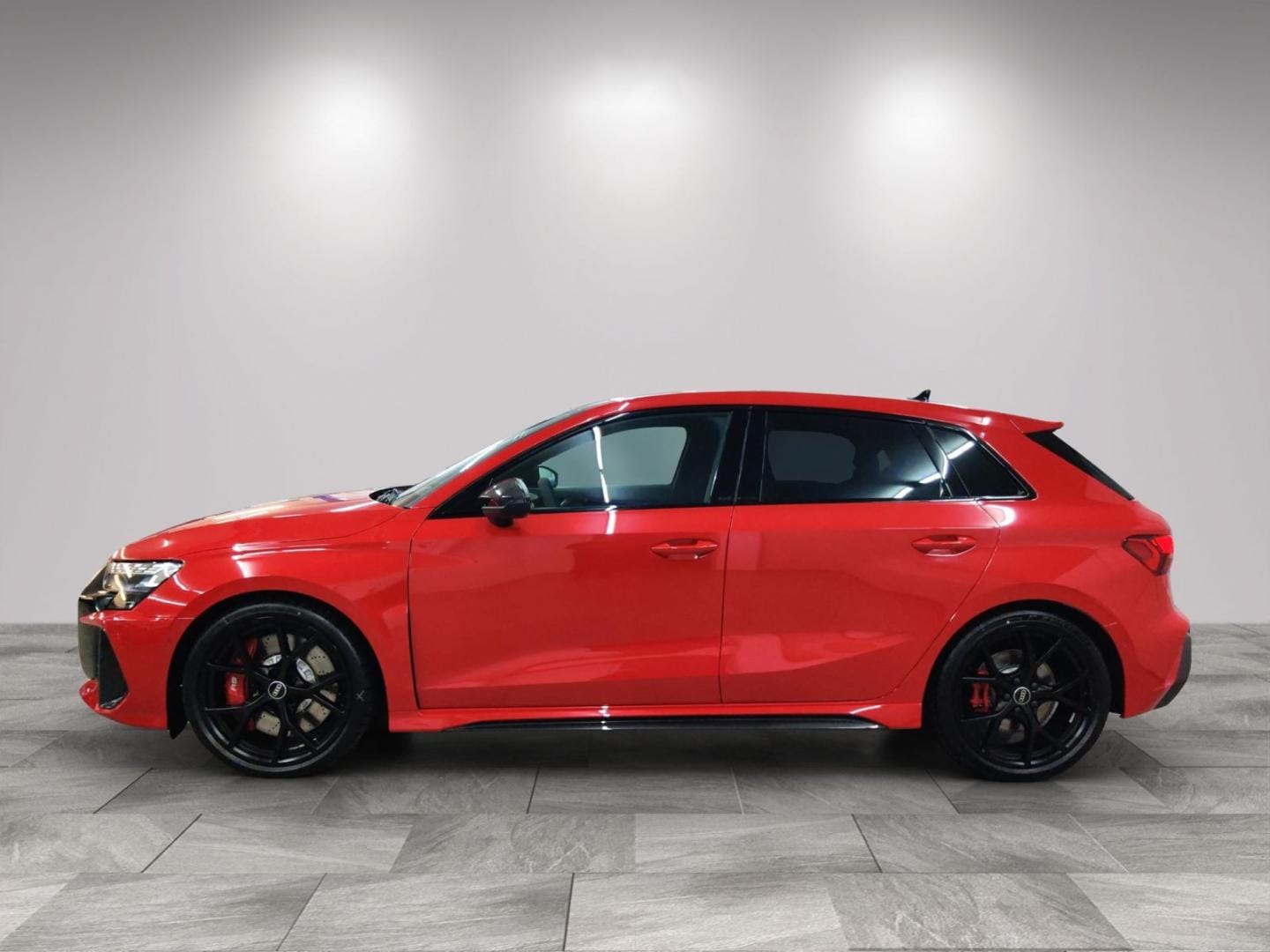 Bild über Audi RS 3 Sportback TFSI quattro 294 kW S tronic - für weitere Informationen kontaktieren Sie den Audi Partner