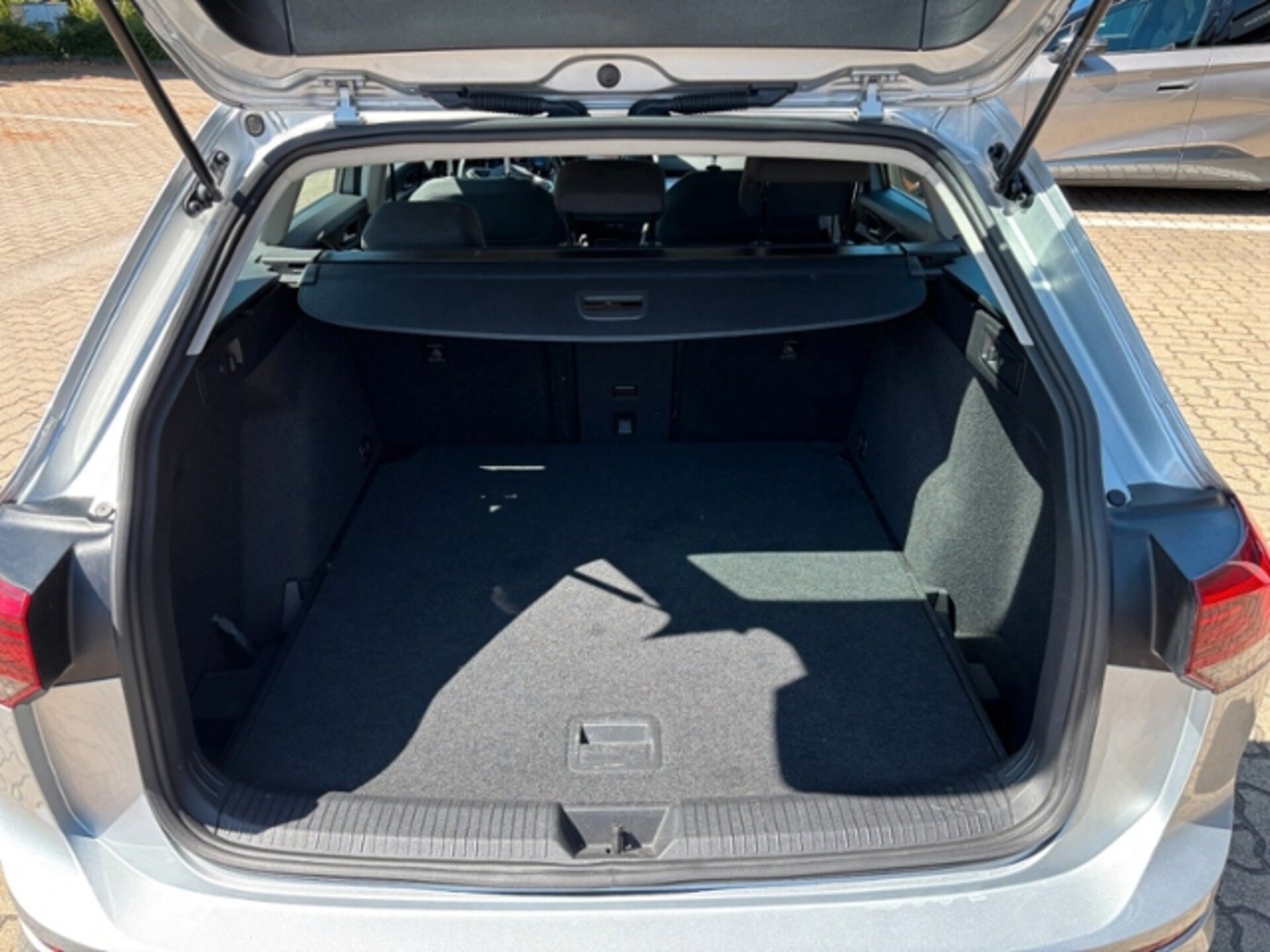 Volkswagen Golf Variant Life