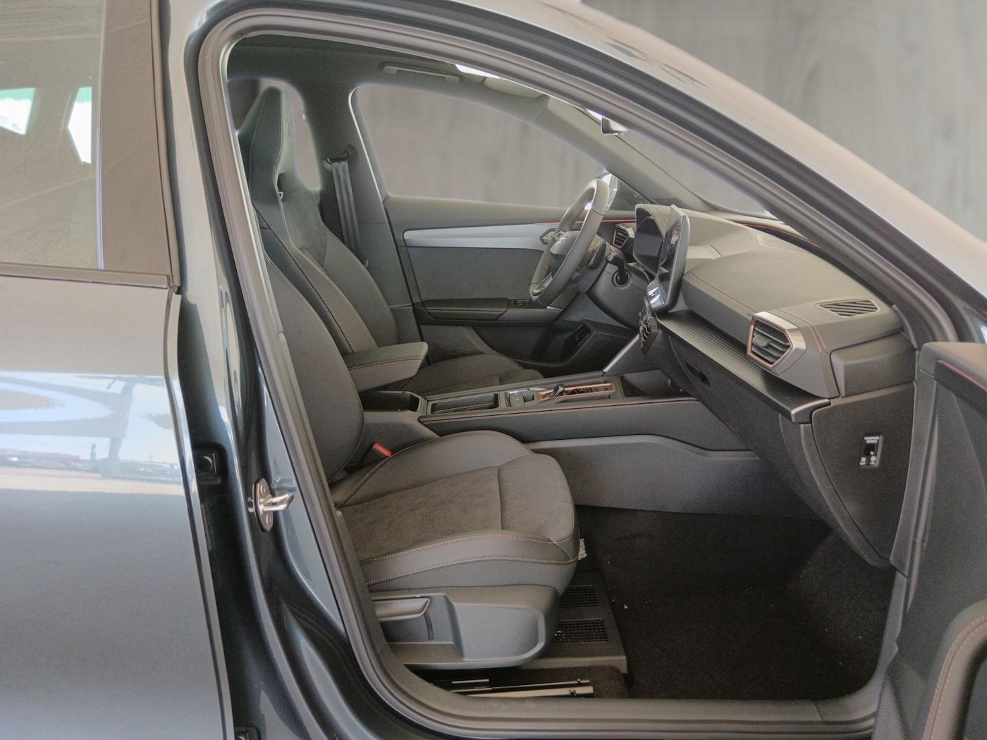 CUPRA Formentor 1.5 TSI e-Hybrid DSG 150 kW (204 CV) — photo 5