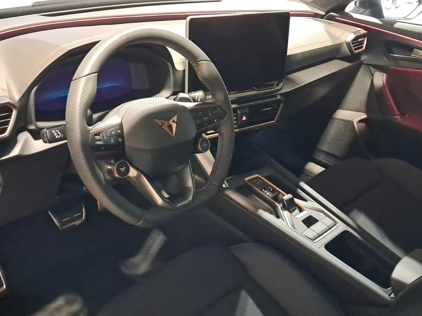 CUPRA Formentor 1.5 eTSI DSG 110 kW (150 CV) — photo 10