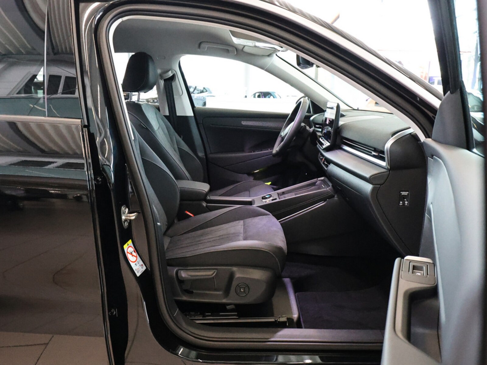 Volkswagen T-Roc – Bild 2
